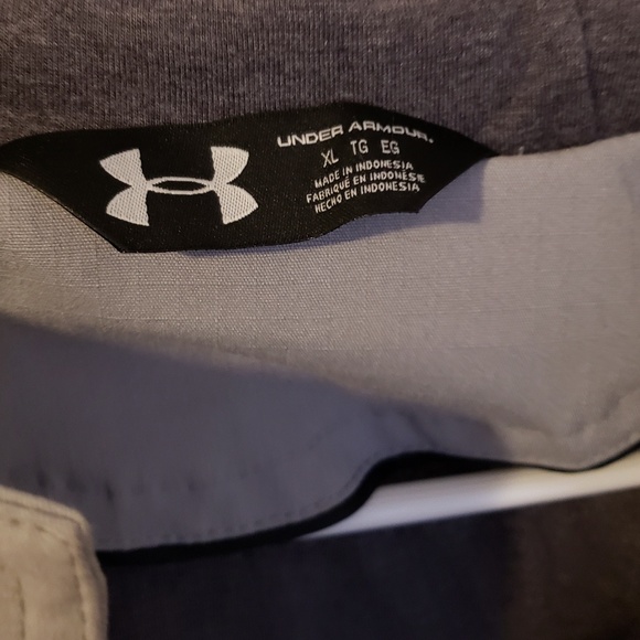 Under Armor Water Proof Coat - Picture 3 of 6